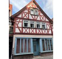 Mietwohnung in der Büdinger Altstadt; Kaltmiete: 850,00 EUR - Büdingen