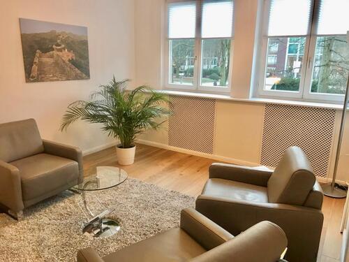 Foto - Praxisraum mit Parkblick in Hamburg Altona