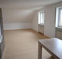 Schöne 3-Zi-Whg. 84 qm, DG, in Plattling von Privat zu vermieten