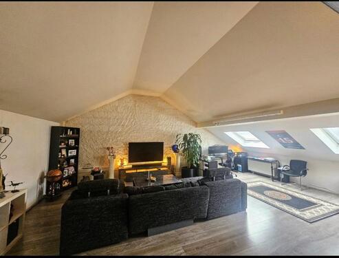 Foto - Schöne 2 Zimmer Wohnung ca. 80 qm nahe Mercedes Rheinmetall Atlas