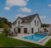 Einfamilienhaus mit überdachtem Salzwasserpool in Rheinberg Wesel