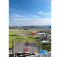 DG-Wohnung mit Bergblick & Balkon – 75 m², Einbauküche, sofort - Söchtenau