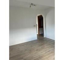 2 Zimmer nähe FH zentral und günstig inkl. Küche - Hof Altstadt