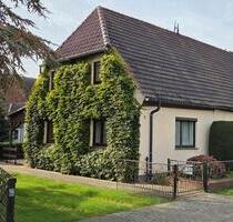 Wohnhaus mit Nebengelass auf großem Grundstück, provisionsfrei - Jördenstorf
