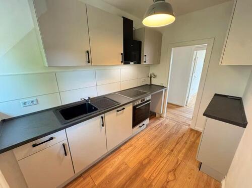 Foto - Moderne 2-Zimmer-Wohnung mit Balkon – Frisch Renoviert und Einzug
