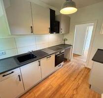 Moderne 2-Zimmer-Wohnung mit Balkon – Frisch Renoviert und Einzug - Düsseldorf Pempelfort