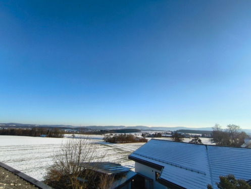 Foto - Haus Doppelhaushälfte mit Garten im Design Splitlevel