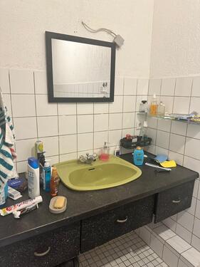 Foto - 3 Einzelzimmer mit WG Küche und Badezimmern, bereit für vermieten