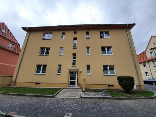 Foto - Toll geschnittene 2-Raumwohnung mit saniertem Bad - ab sofort!