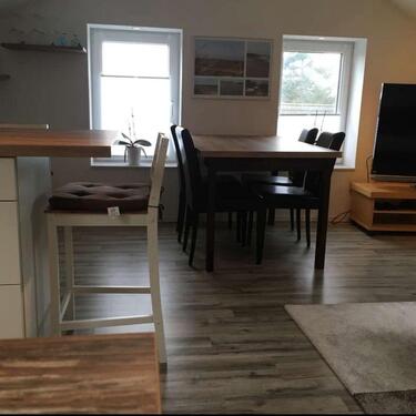 Foto - Möblierte 2 Zimmer Dachgeschosswohnung
