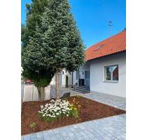 Einfamilienhaus mit Einliegerwohnung , Südgarten - Affing