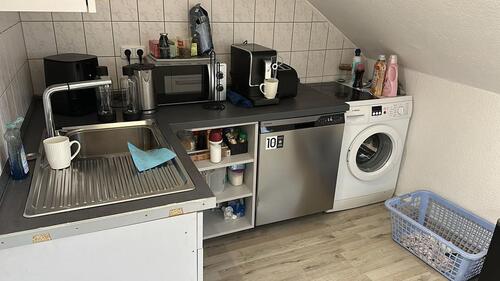 Foto - Dachgeschoss-Wohnung - 600,00&nbsp;EUR Kaltmiete, ca.&nbsp; 65,00&nbsp;m&sup2;