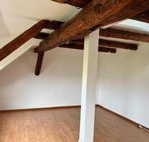135 qm große 4 ZKB Wohnung mir Einbauküche in Lohfelden ( LOF-AHo3-DG )