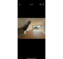 Hochwertige Maisonettewohnung mit 4 Zimmer, Balkon - Hanau Groß-Steinheim