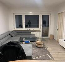 Gemütliche 2-Zi.-Wohnung mit großem Balkon in zentraler Lage“ - Lampertheim