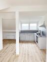 Foto - Lichtdurchflutete Wohnung, neu saniert, mit Balkon und Einbauküche! Ab 01.12.2025