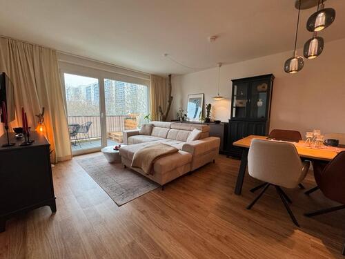 Foto - Möblierte 2-Zimmer-Wohnung mit Balkon - Untermiete Apr bis Sep