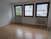Foto - Mittendrin! Große und gepflegte 4ZKB und Balkon Wohnung zu vermieten!