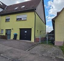 Haus mir großem Garten und Garage zu vermieten - Deizisau