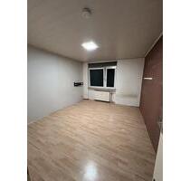 Renovierungsbedürftige 3 ZKB mit KFZ-Stellplatz und Balkon - Frankenthal (Pfalz)