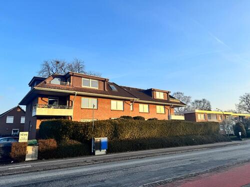 Foto - Modernisierte 3- bis 3,5-Zimmer-Dachgeschosswohnung