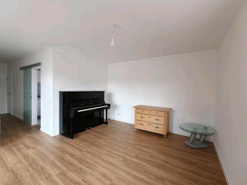 Foto - Drei-Zimmer Wohnung mit Balkon, Tiefgaragenstellplatz und Keller