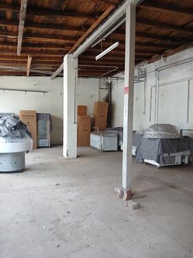 Foto - Lagerhalle, ebenerdig mit Tor - 390,00&nbsp;EUR Kaltmiete, ca.&nbsp; 100,00&nbsp;m&sup2;