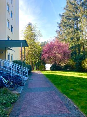 Foto - Schöne 4 Zimmer Wohnung mit Südseite und großem Balkon