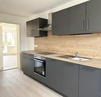 Hochwertig sanierte 2-Zimmer-Wohnung mit Einbauküche & Terrasse - Marlow