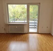 Gepflegte 3-Zimmer-Wohnung im 1.Obergeschoss zu vermieten! *Mit Balkon* - Duisburg Laar