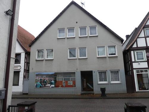 Foto - Haus in Lügde Stadtmitte von 1969 mit 5 Wohnungen