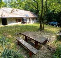 Haus in der Ruhe im Wald - 25.000,00&nbsp;EUR Kaufpreis, ca.&nbsp; 65,00&nbsp;m&sup2; in Hallbergmoos (PLZ: 85399)