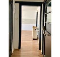 Renovierte helle 2 Zi DG Wohnung zu vermieten - Pirmasens Niedersimten