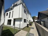 Foto - Townhouse in Frankfurt mit Garten und Terrasse!+ EINBAUKÜCHE!