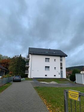 Foto - Erstbezug 3 Zi WG 1.OG mit Parkplatz Keller Balkon Gartennutzungi