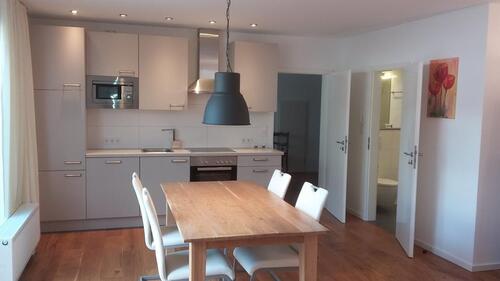 Foto - Exklusive voll möbl. 2 Zimmer Wohnung, 60528 Niederrad beim DFB