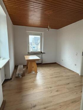 Foto - 4 Zimmer Erdgeschoßwohnung in Weingarten (Baden)
