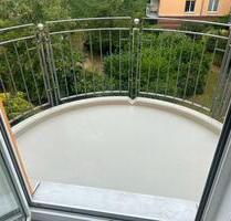 2-Zimmer-Wohnung mit Balkon und Tiefgaragenstellplatz, Dü-Benrath - Düsseldorf Stadtbezirk 9