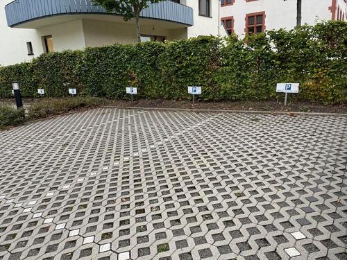 Foto - Stellplatz für PKW auf Privatgrundstück Waisenhausstrasse