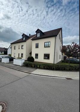 Foto - 3-Zimmer-Wohnung mit Balkon, Stellplatz & Einbauküche