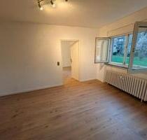 VERKAUF Renovierte 2-Zimmer-Wohnung mit Loggia in Köln-Zündorf