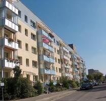 1 RAUM WOHNUNG IN DER IKARUSSTRASSE O. OTTO-LILIENTHAL-STRASSE IN NEUBRANDENBURG ZU VERMIETEN