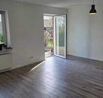 Viöl, EG-Wohnung mit Garten - 800,00&nbsp;EUR Kaltmiete, ca.&nbsp; 79,00&nbsp;m&sup2; in Viöl (PLZ: 25884)