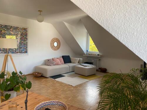 Foto - 2 Zimmer Dachgeschoßwohnung zur Miete in Köln