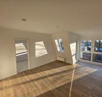 Erstbezug nach Renovierung: 2-Zim.-Wohnung mit Einbauküche - Berlin Spandau