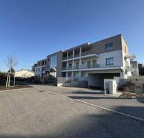 HEGERICH: Modernes Wohnen in Zirndorf – Helle, neuwertige 3-Zimmer Wohnung mit Balkon