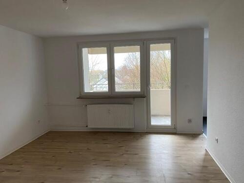 Foto - *Frisch renovierte 3-Zimmerwohnung mit Balkon und toller Aussicht*