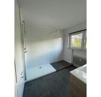 ruhige 3 Zimmer Wohnung,Küche, WC,Terrasse,Garten, Hund mögl. - Stuttgart Bad Cannstatt