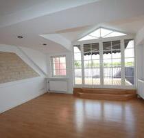 Schöne, renovierte 3,5 Zimmer-Wohnung (bezugs-und provisionsfrei) - Berlin Lankwitz