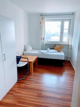 Foto - Schönes WG Zimmer in 5er WG - 650,00 EUR Kaltmiete,